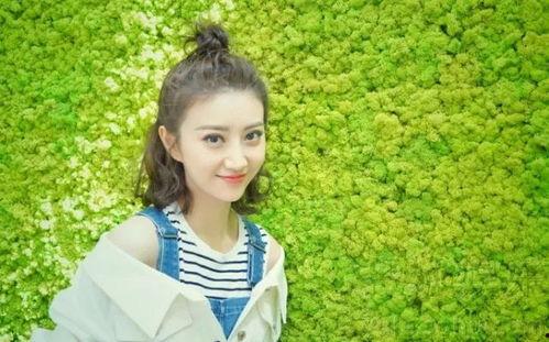 娱乐吃瓜酱夏天情侣,娱乐吃瓜酱带你揭秘夏天情侣的浪漫瞬间